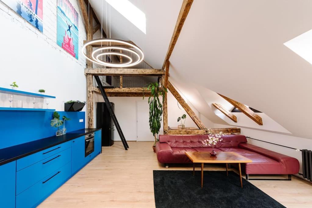 Stadium Side Rooftop Maisonette Apartment